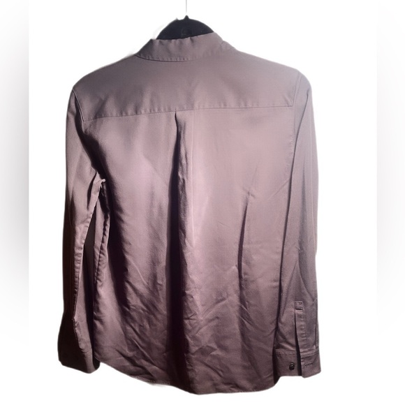 Uniqlo grey collared button down poly blend lightweight long sleeve shirt XS - Picture 3 of 5